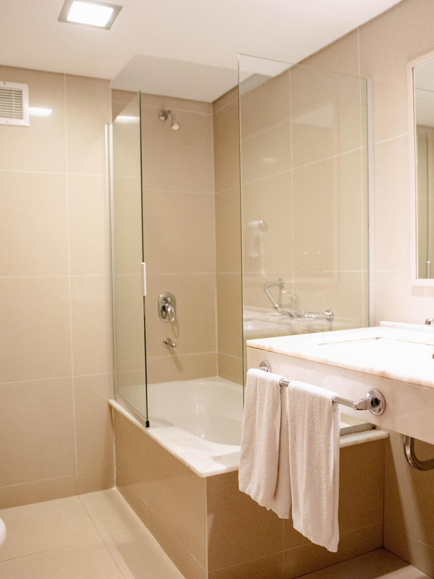 Bagu Urbano Hotell Posadas Exteriör bild