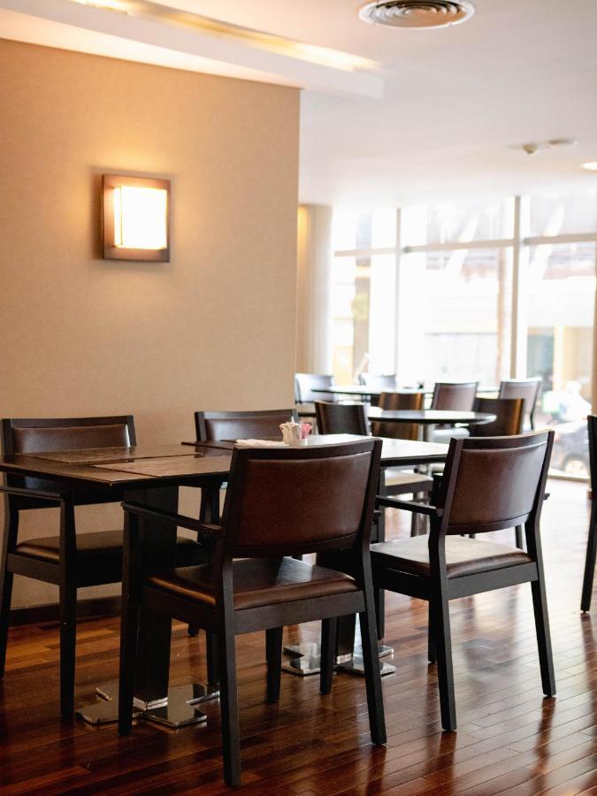 Bagu Urbano Hotell Posadas Exteriör bild