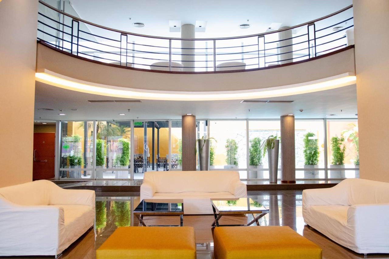 Bagu Urbano Hotell Posadas Exteriör bild