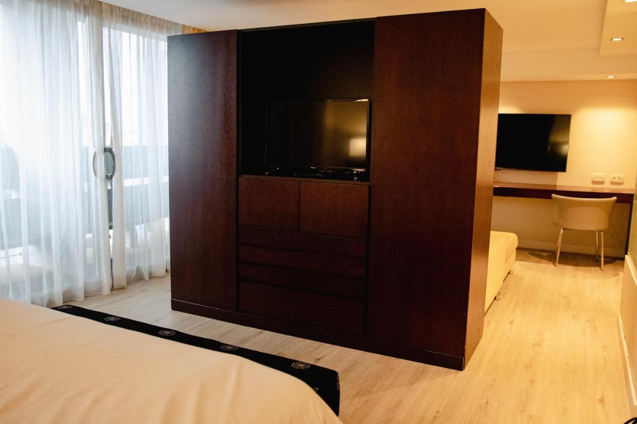 Bagu Urbano Hotell Posadas Exteriör bild